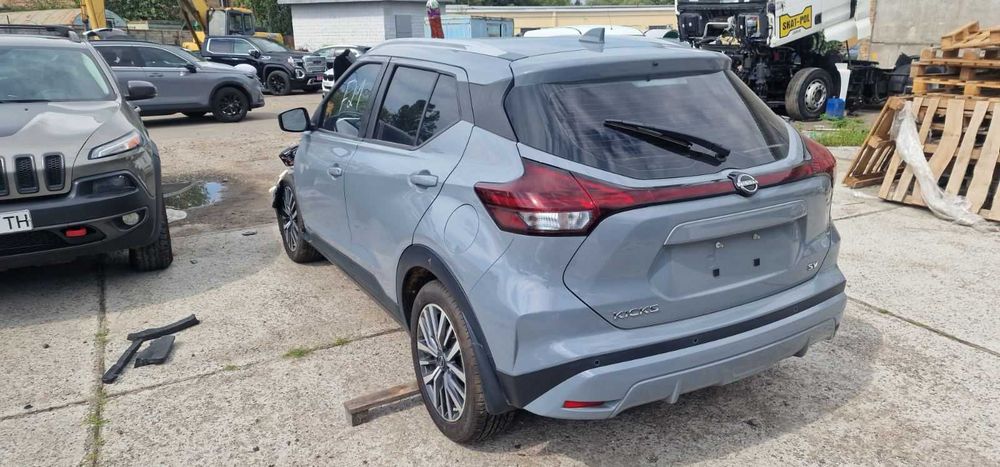 nissan kicks дверь дверка двері ліва права