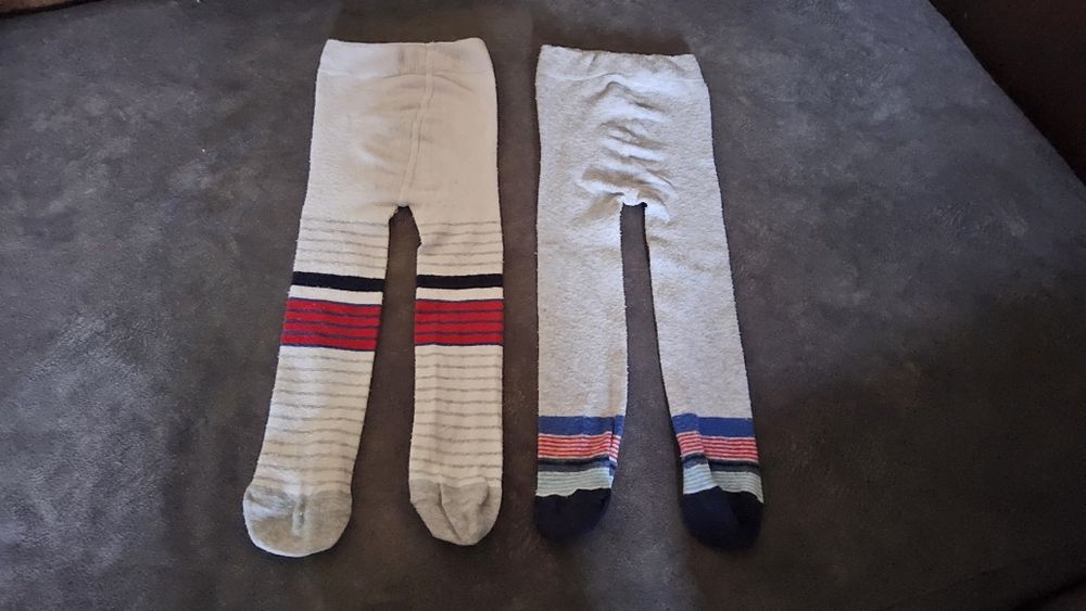 Две пары колготок детских  от 1-го до 2-х лет.