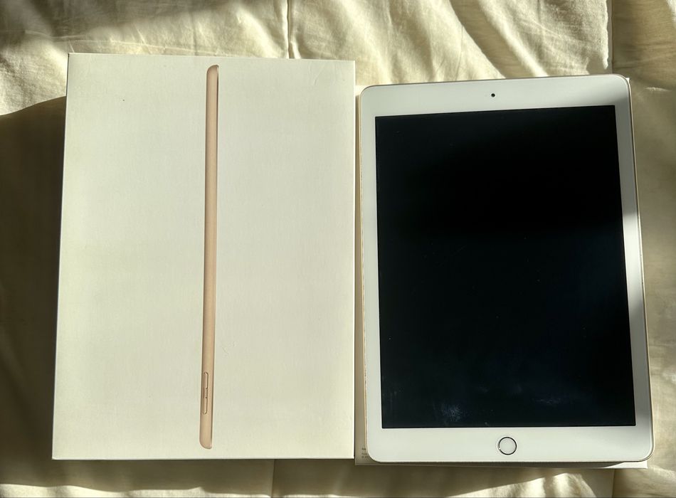 Ipad 5ª geração 32 GB Wi-fi - Gold