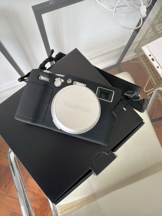 Fujifilm x100vi silver usada apenas 1 vez com fatura