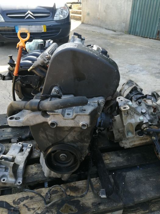 Venda de peças Volkswagen Golf lV 1.4 gasolina 16 Válvulas ar condicio