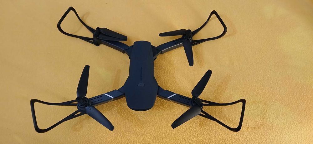 Drone Eachine 520 usado, excelente estado, com câmara 4K