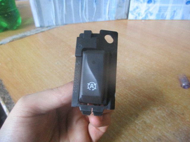 Botão / interruptor Start&Stop DACIA Sandero II (5S_)