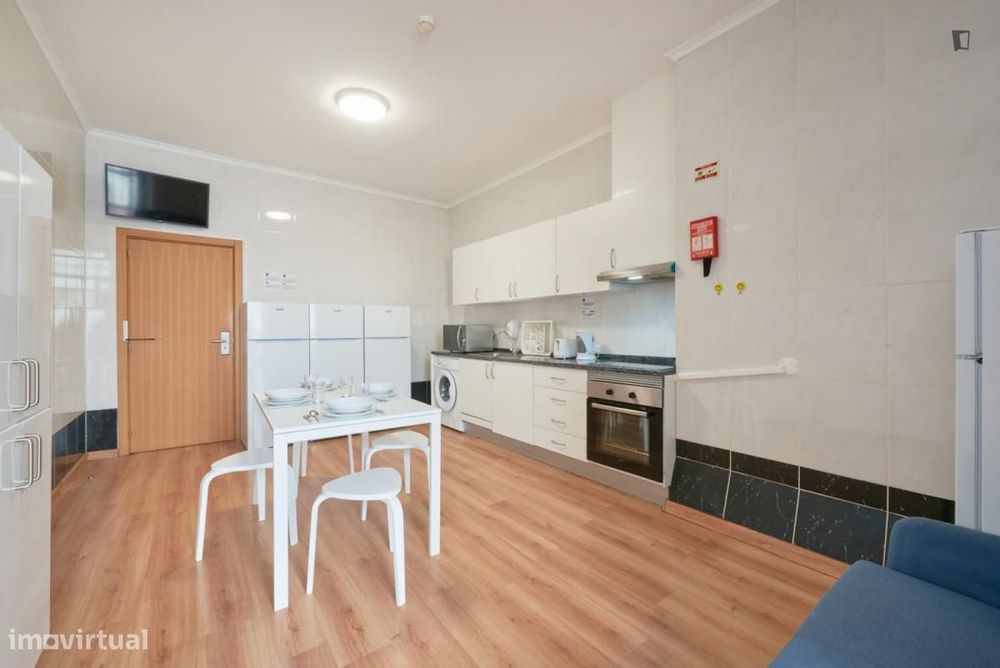 Quarto - localizado em Entrecampos Lisbon
