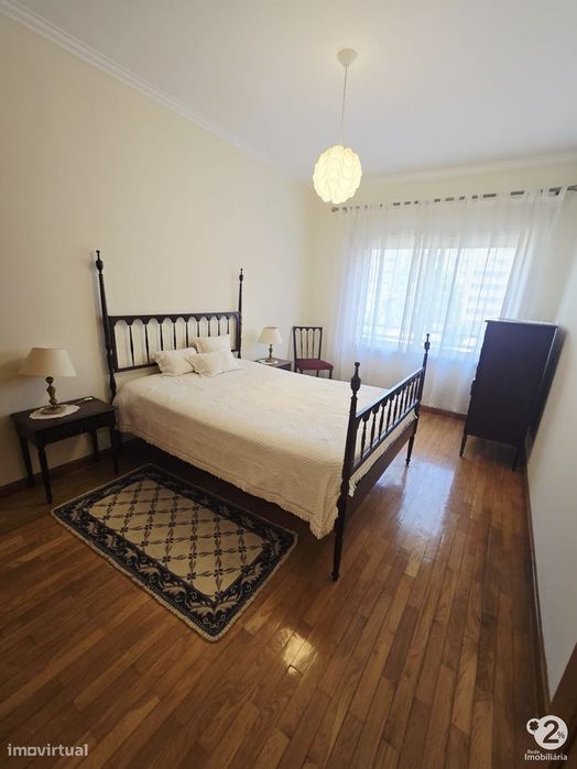 Apartamento T2 em Vilar do Paraíso ( Vila Nova de Gaia )