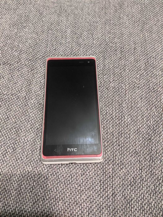 Смартфон HTC Desire 600 Dual Sim 1/8гб