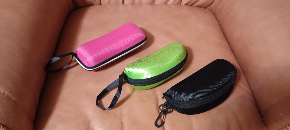 Аксессуары для очков: футляры, чехлы, держатели, веревочки, цепи