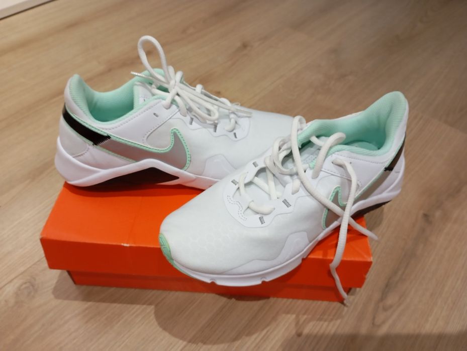 Adidasy białe Nike r. 36. Nowe