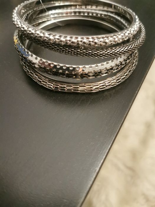 zestaw 5 bransoletek