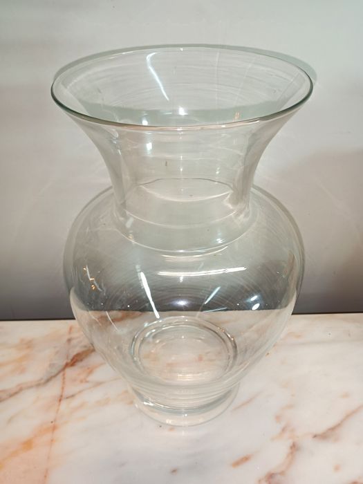 Vaso de vidro transparente com base canelada, Decoração, arranjos flor