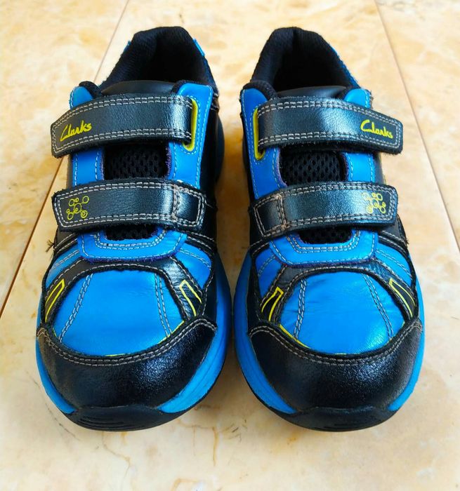 Детские кроссовки Clarks с мигалками