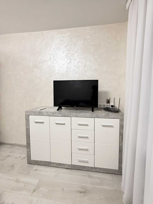 1-к. квартира по вул. Іванни Блажкевич з євроремонтом.