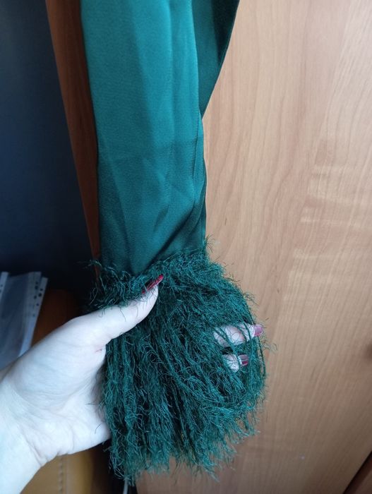 Ciemnozielony top, koszula, ozdobne rękawy, frędzle, shein