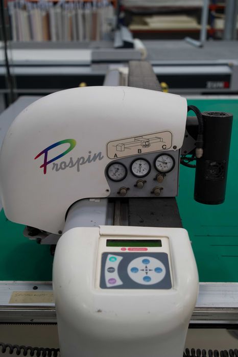 Maquina de Corte Tecido LECTRA VECTOR FASHION