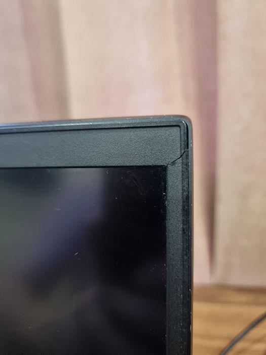 Lenovo ThinkPad E490 i3-8145u / 0gb RAM / 0gb SSD