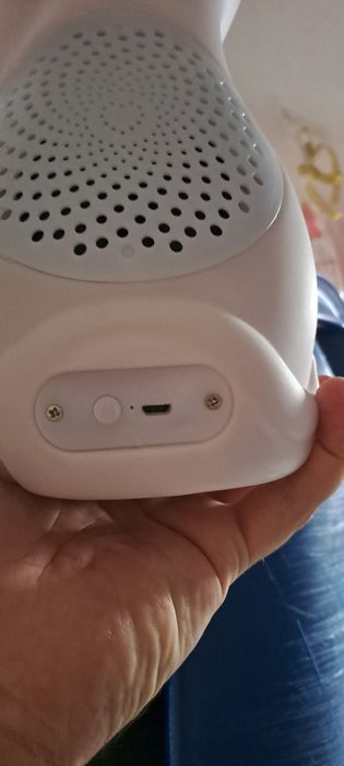 Bluetooth speaker with light64585048422403122