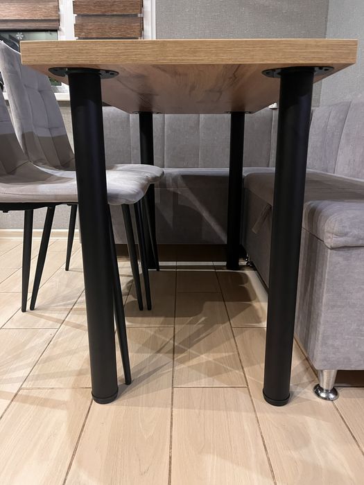 Новий кухонний стіл