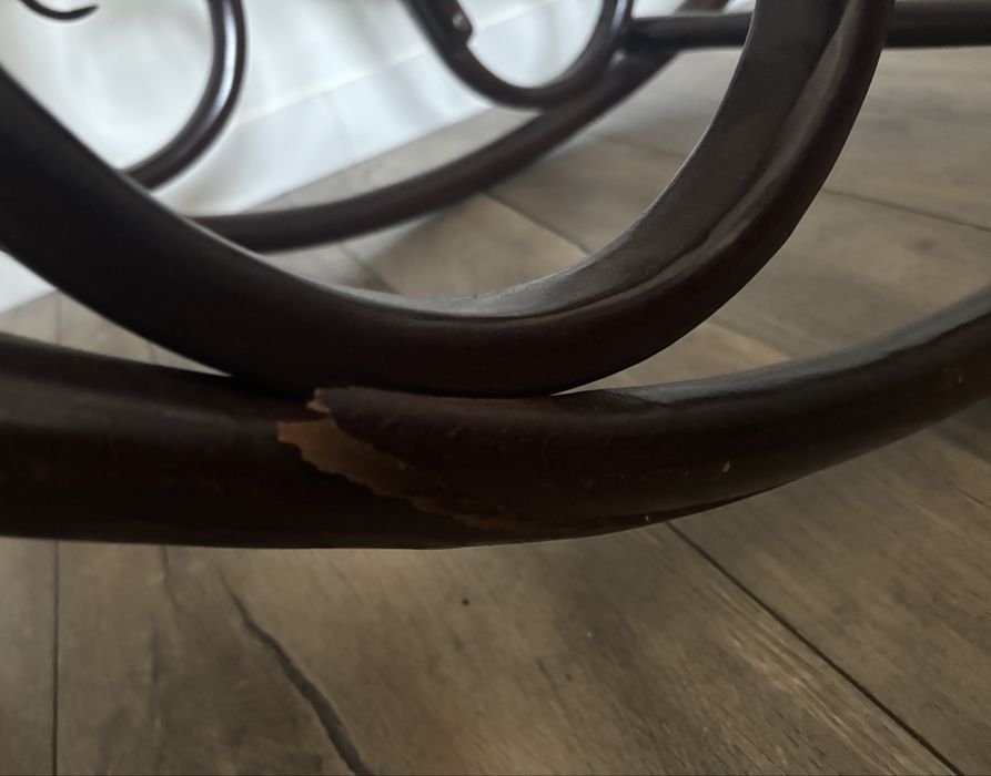 Fotel bujany drewniany