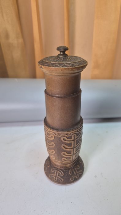 Piękna stara pieprzniczka młynek starocia PRL (17