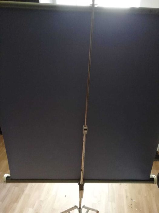 Tela para projetor com tripé