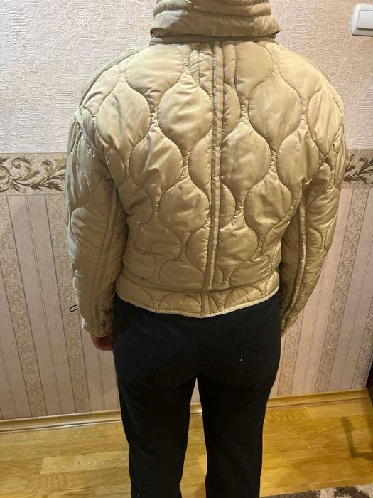Весняна  куртка для дівчат