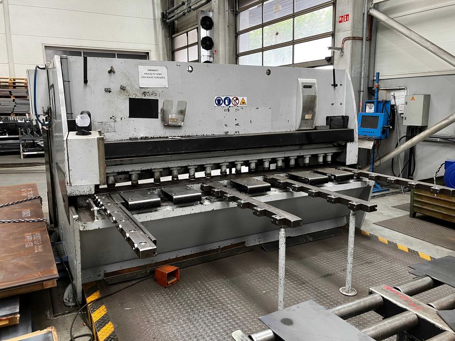 Gilotyna, nożyce hydrauliczne LVD MVS-TS 31/13