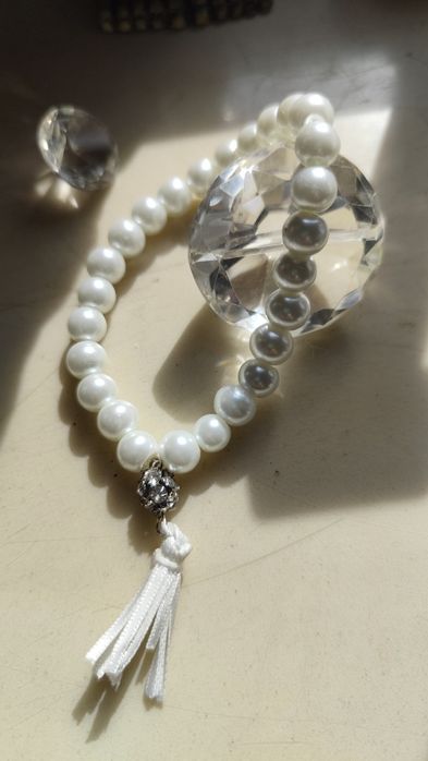 Damska bransoletka perły białe