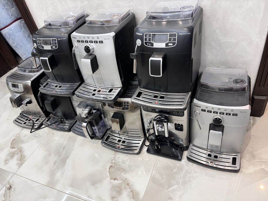 Кавомашина Saeco Intelia , кофеварка