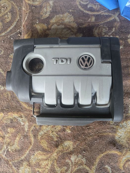 Pokrywa silnika Golf V TDI GT