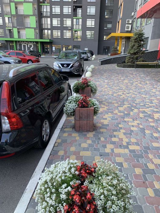 Квартира подобово в новому будинку з парковкою.Світло 24/7