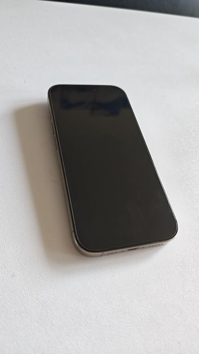 iPhone 16 pro 256GB natural titanium