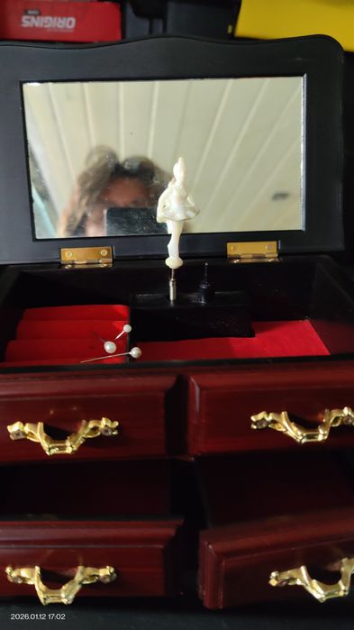 Caixa de música e outras peças