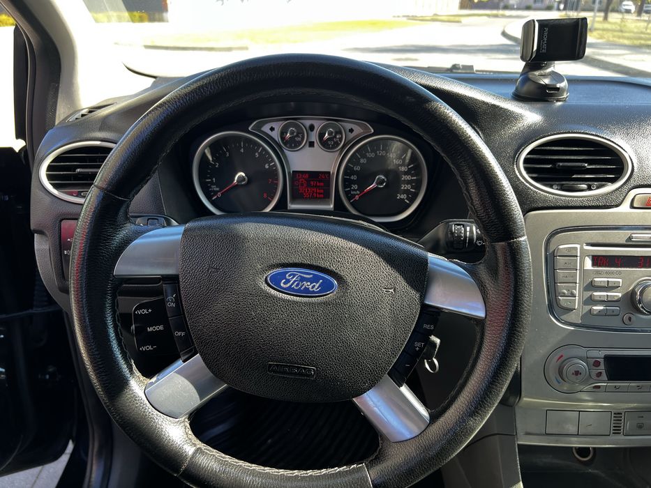 Ford focus 2 1.6 бензин