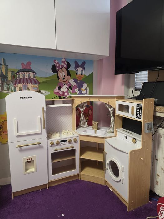 Drewniana dziecięca kuchnia firmy mamabrum