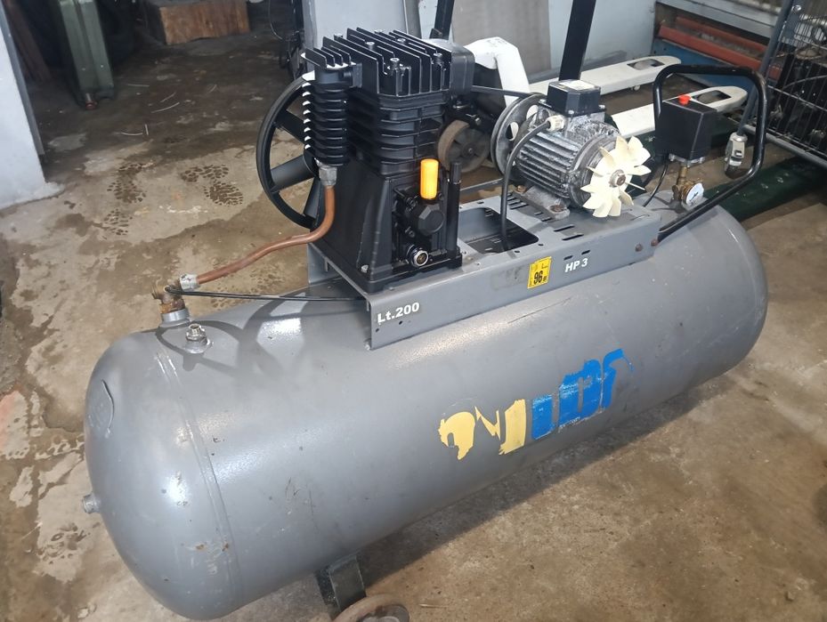 Compressor 200 litros trifásico cabeça nova