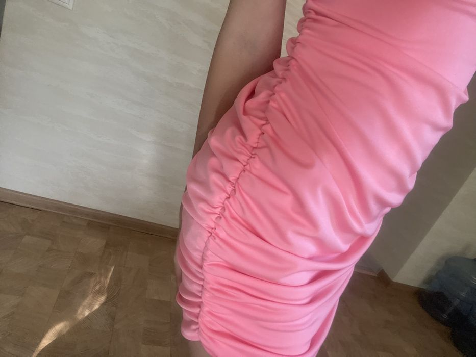 Ніжно-рожева сукня