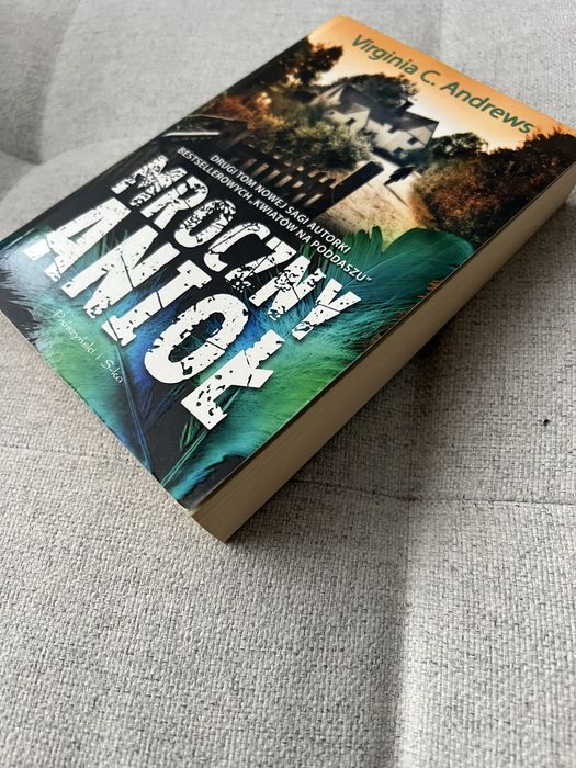 Mroczny anioł, Virginia C. Andrews, Książka