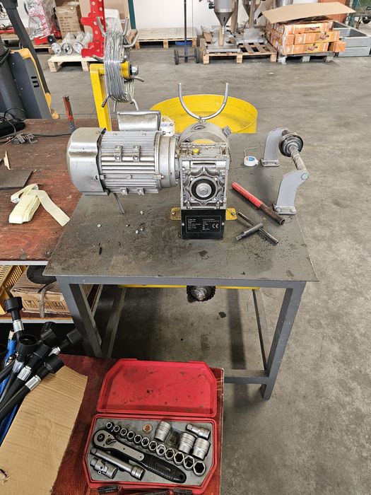 Máquina de aramar mangueiras