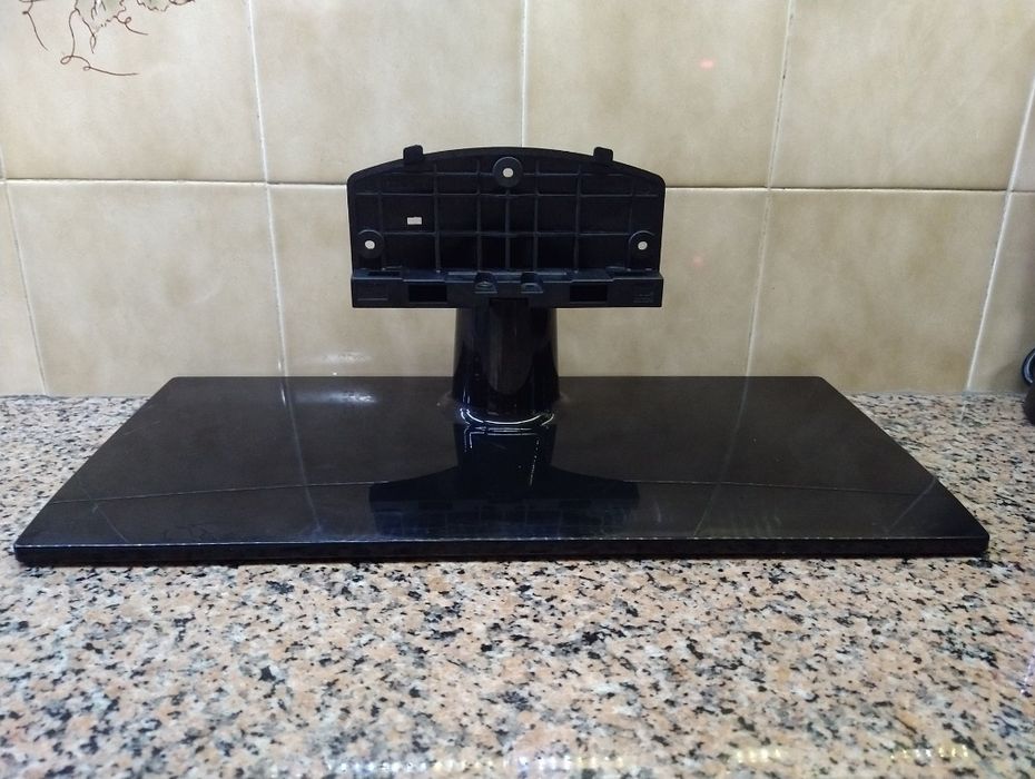 Suporte pé para TV Samsung 32 in casa quarto apartamento vivenda escritório gabinete carro cozinha.