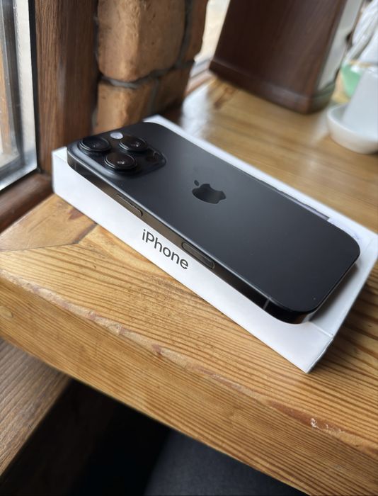 Продам iPhone 16 Pro