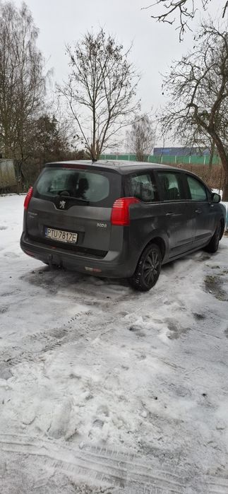 Peugeot 5008  2012