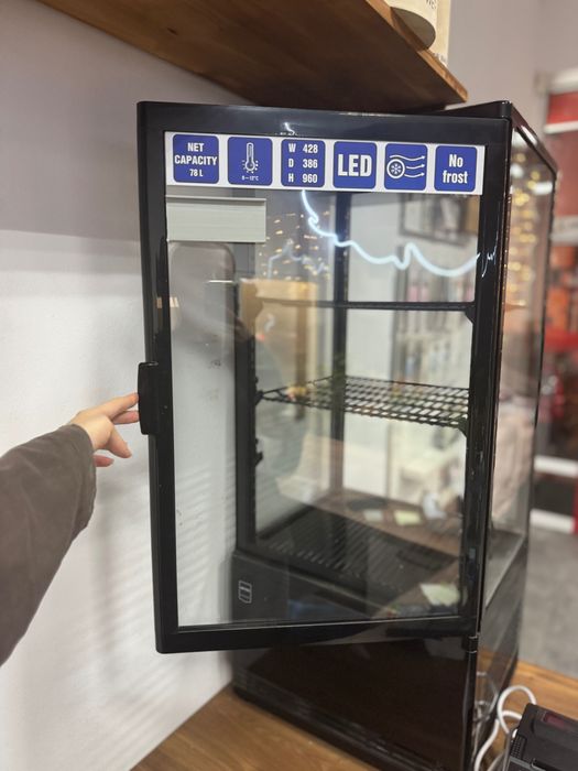 Lodówka witrynowa / chłodziarka – 78L, LED, No Frost