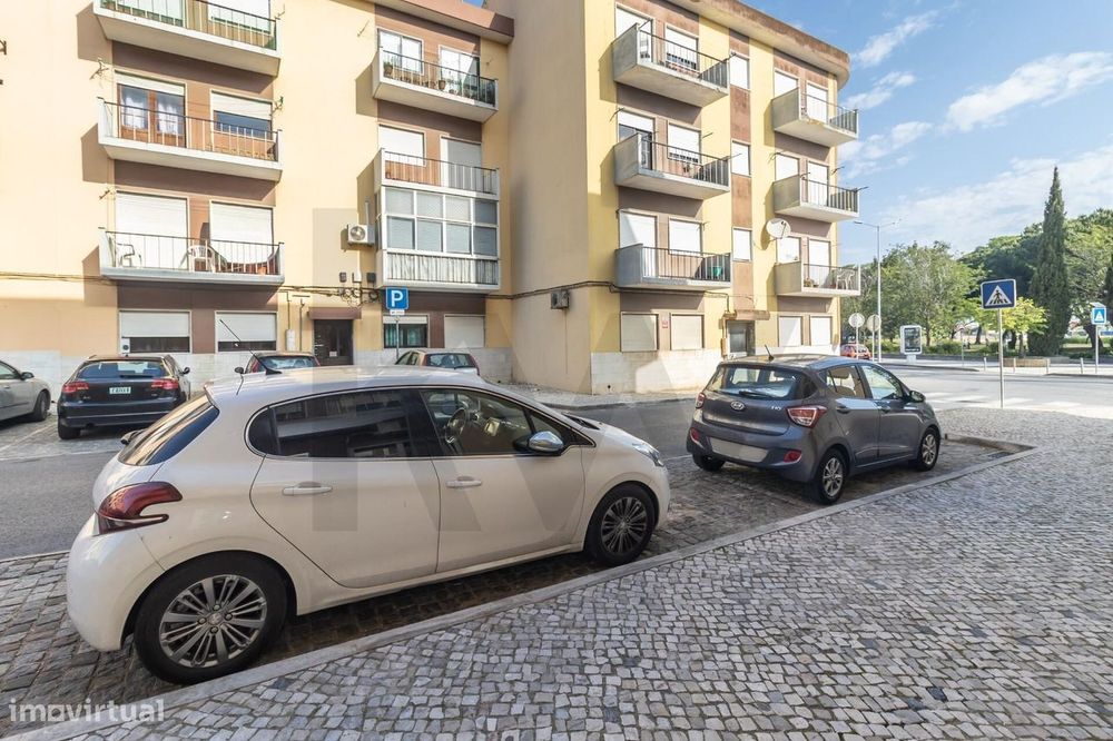 Apartamento T2 Rés-do-Chão com 80 m2 na Baixa da Banheira – Conforto e