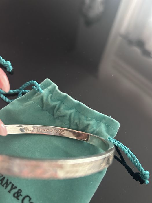 Tiffany & Co. – Conjunto em Prata 925 (Pulseira, Anel e Colar)