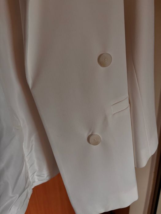Sprzedam marynarkę Nowa 70zł.Nowa, kupiona w BERSHKA