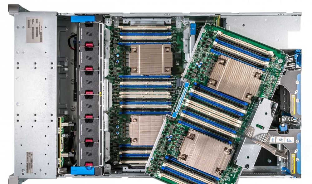 HP DL560 G9 |  80 x vCPUs | 256GB DDR4 RAM | 7.2TB HDD