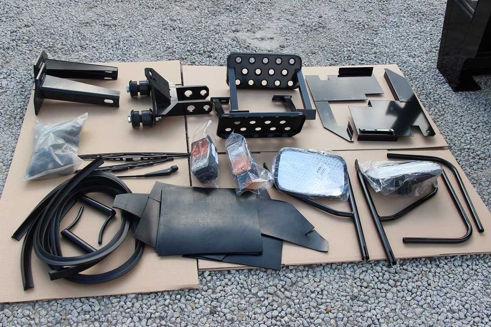 Kabina ursus bez błotników C 330 C-330 KOJA SMOLNIKI transport