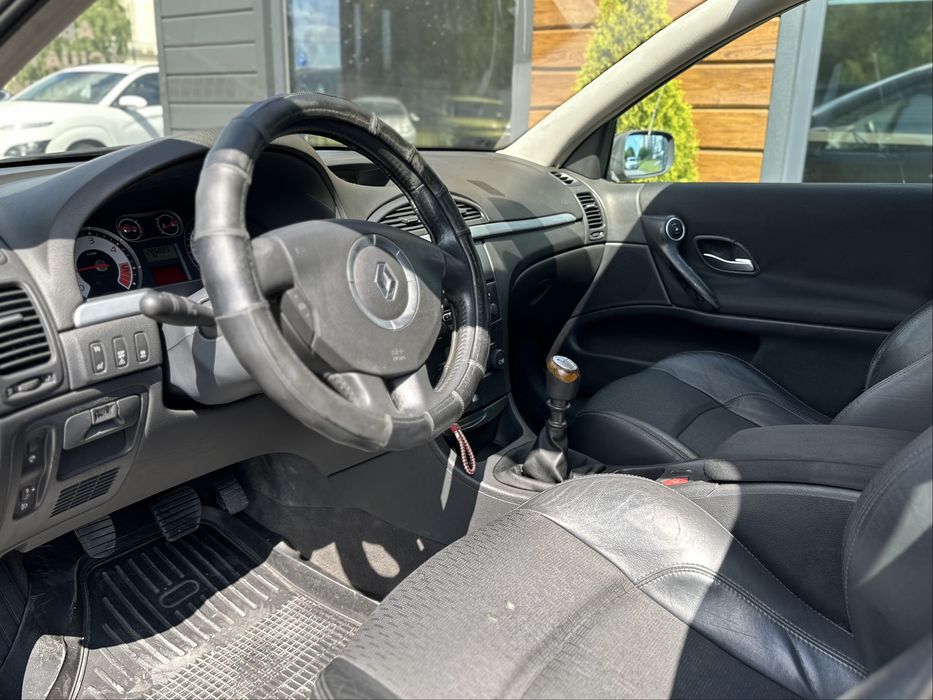 RENAULT LAGUNA 2005 року, 1.9 дизель, механіка, передній привід.