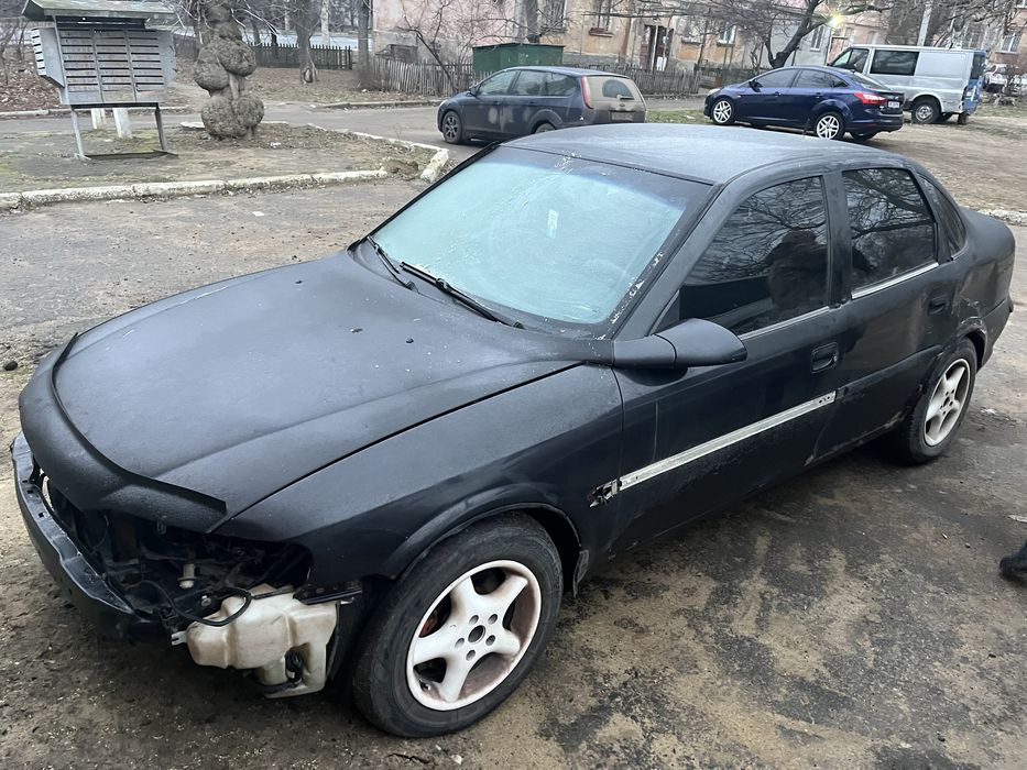 Розбір або цілою Вектра Б 1998 2.0 наз бензин автомат