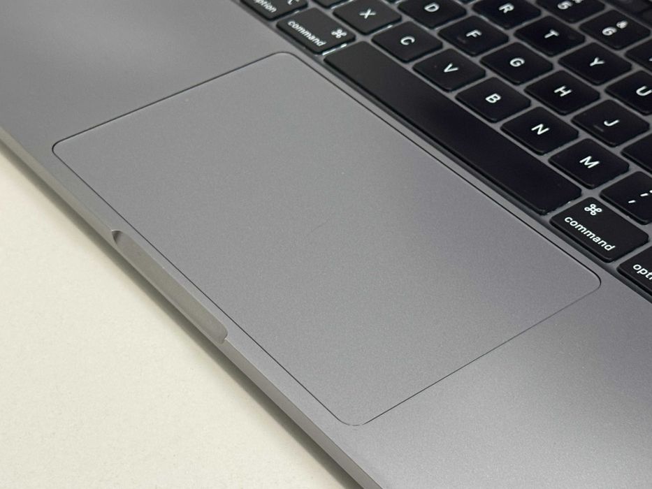 MacBook Pro 13 2020 M1 TouchBar 8GB RAM 256GB SSD Space Gray Gwarancja